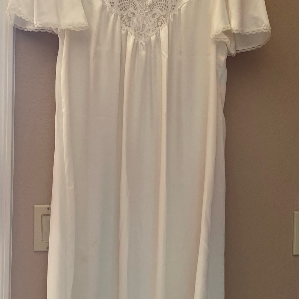 Elegant White Lace Nightgown